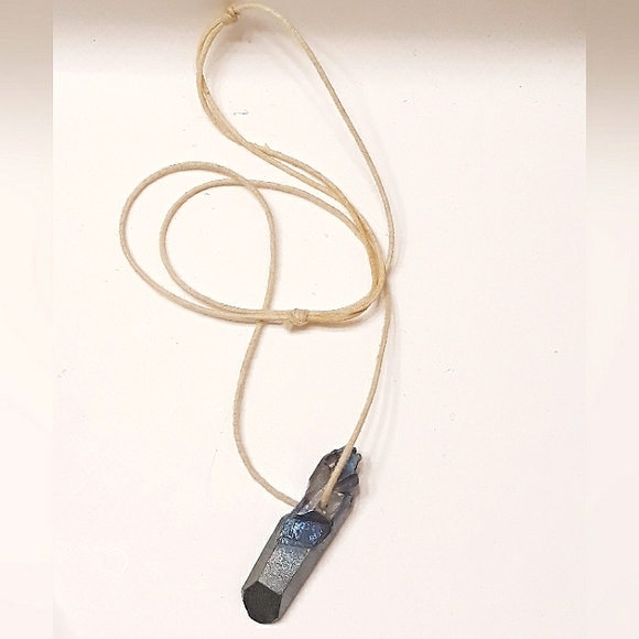 Aura Titanium Quartz Crystal Pendant Necklace - Picture 9 of 14